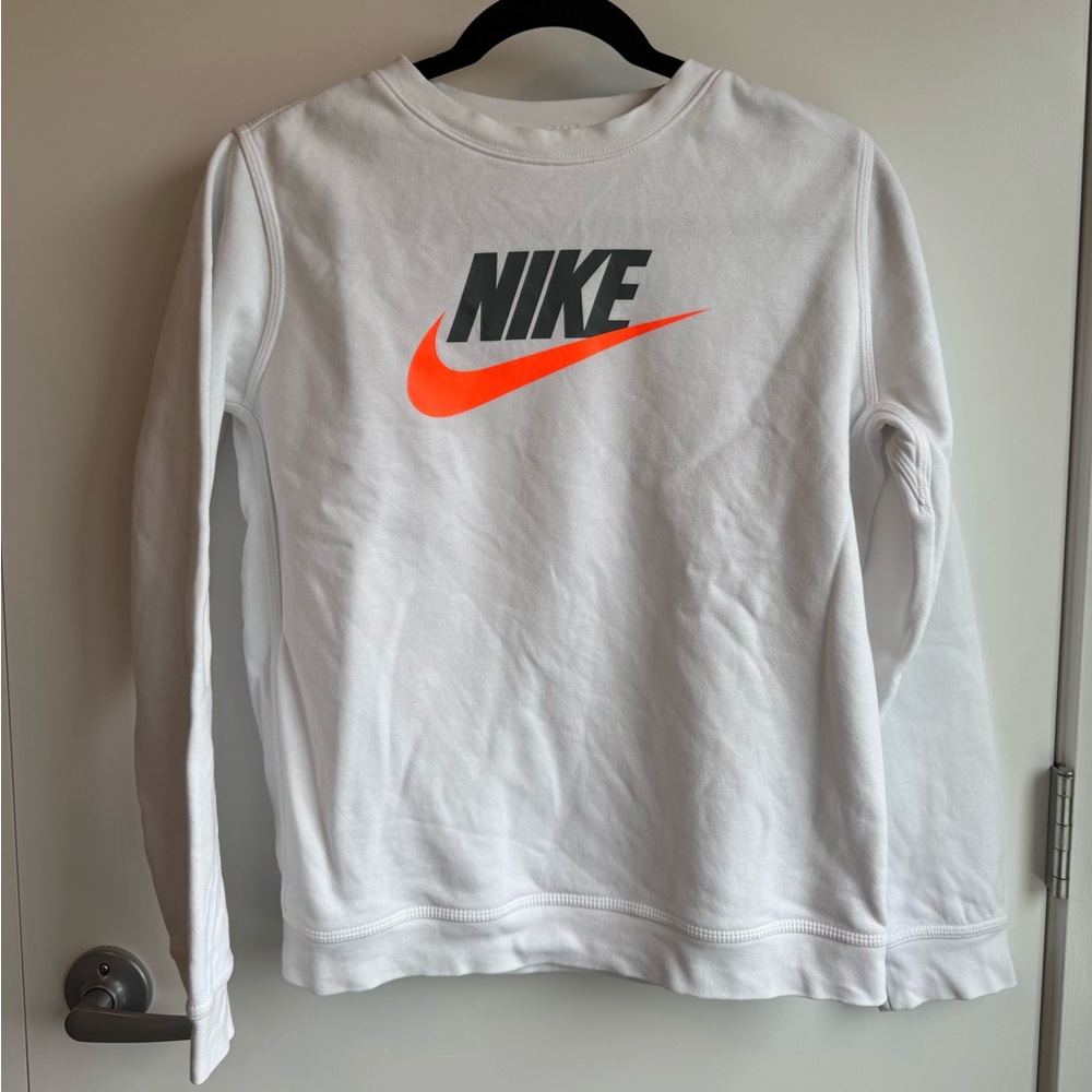 Nike Classic Kids White sweat shirt